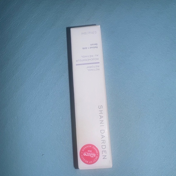 Luxury Makeup Bundle - Picture 6 of 7